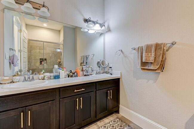 Building Photo - 2339 Pale Star Dr