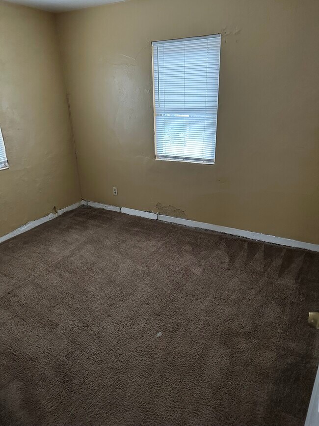 Building Photo - 8854 Granada Pl