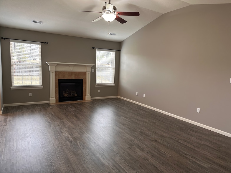 Living Room - 5110 Aspen Ridge Dr