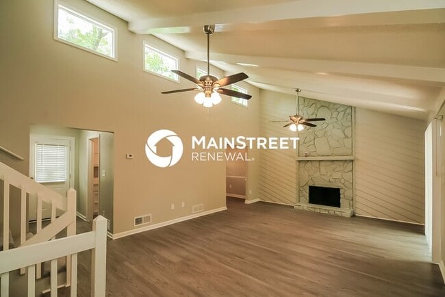 Building Photo - 3 Bedroom Pet-Friendly Home in Rex, GA wit...