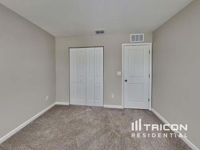 Building Photo - 86 Raphael Ln