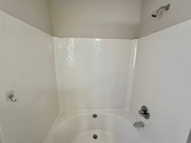 Building Photo - 1509 Crandon Dr