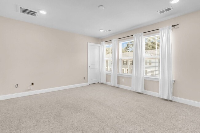 Building Photo - 1247 Tice Ln