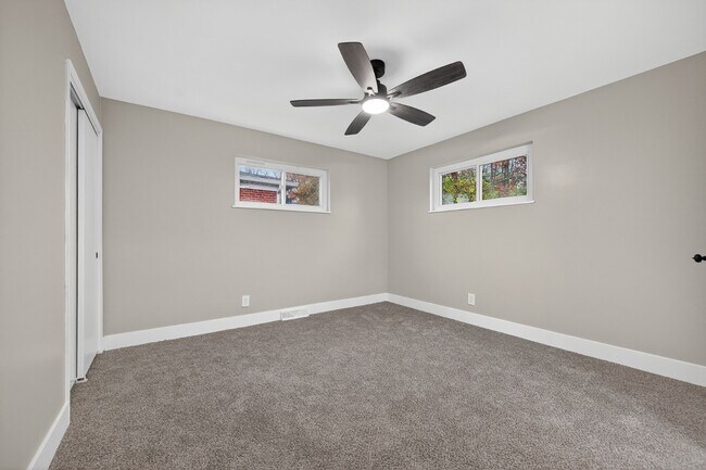 Building Photo - 5737 Kroegermount Dr