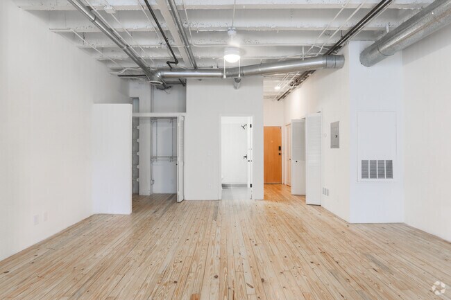 Studio - 970 SF - 900 Lofts