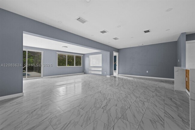 Building Photo - 5212 Santa Rosa Ct