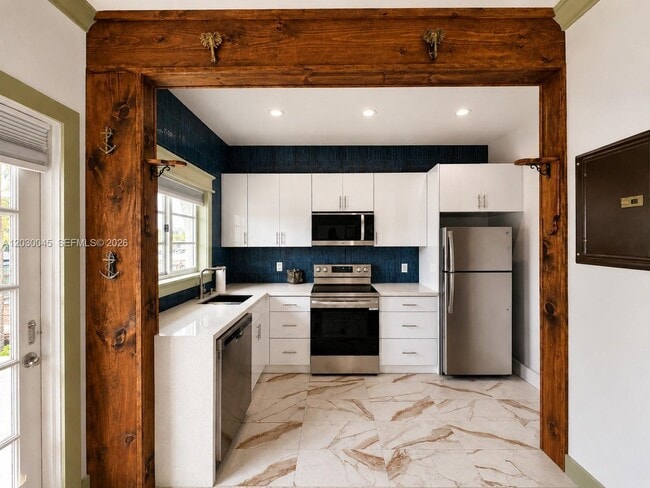 Building Photo - 2137 Calais Dr