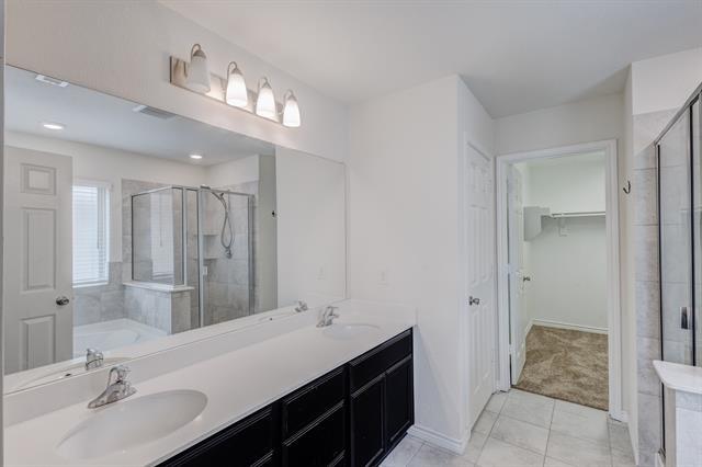 Building Photo - 2700 Tobias Ln