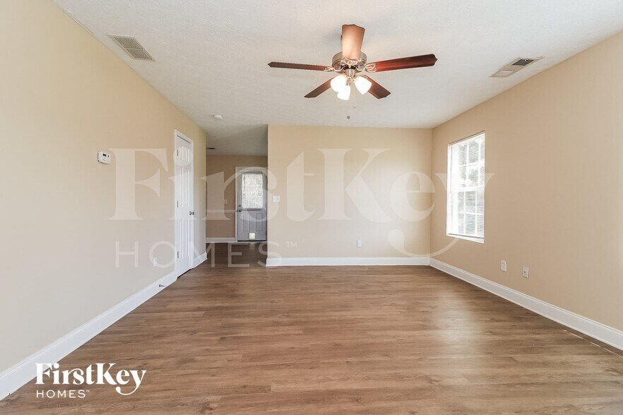 Building Photo - 124 Swafford Dr