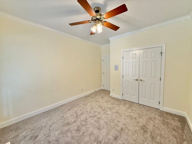 Building Photo - **OFFERING WAIVED APPLICATION FEES & $200 ...