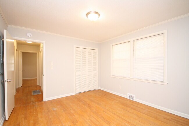 Building Photo - 7620 Charlotte Dr SW