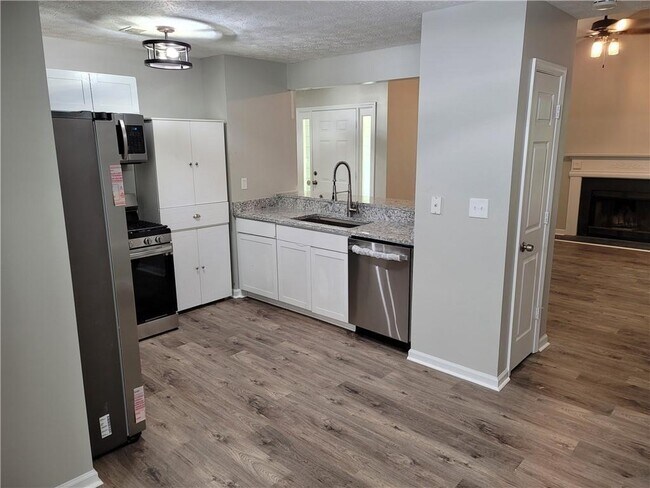 Building Photo - 8040 GA-54