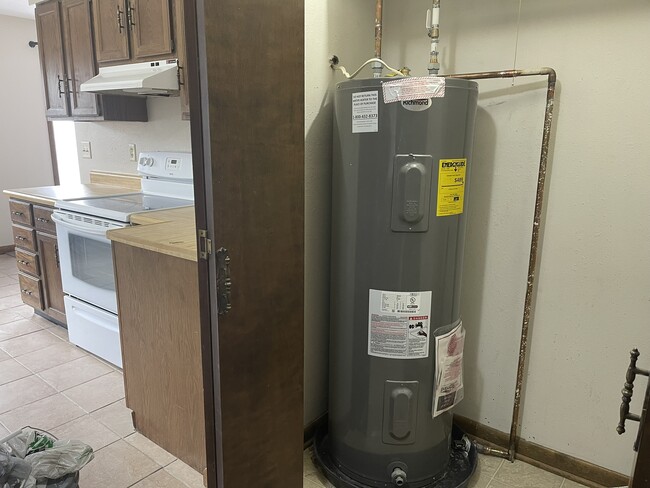 New water heater - 3450 Chapel Ln