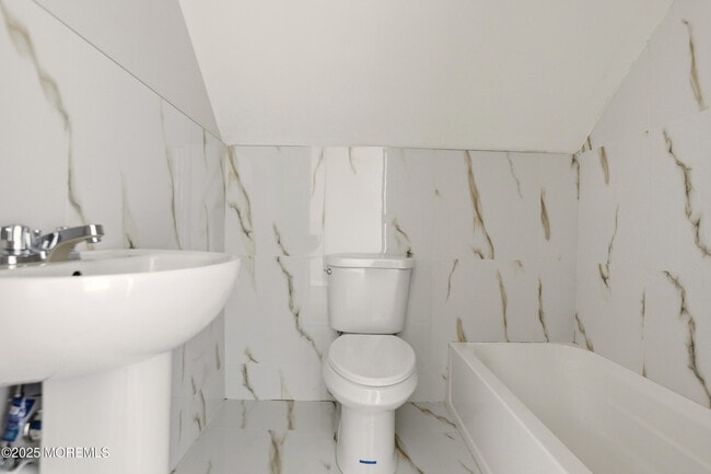 Building Photo - 22 Oak Ridge Pkwy