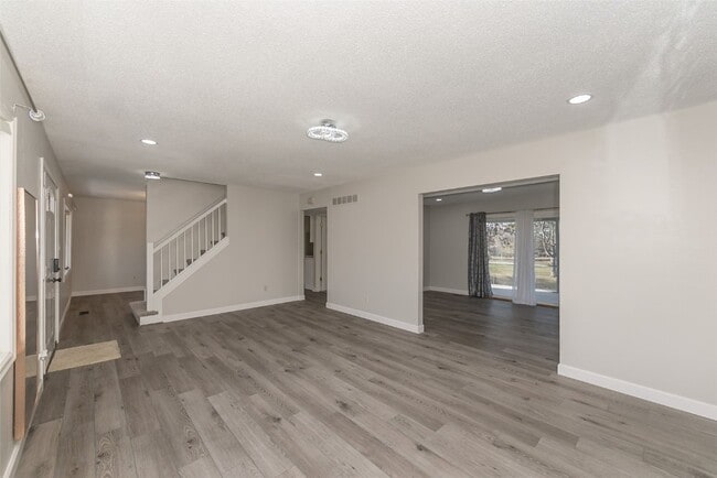 Building Photo - 2285 Hill House Rd