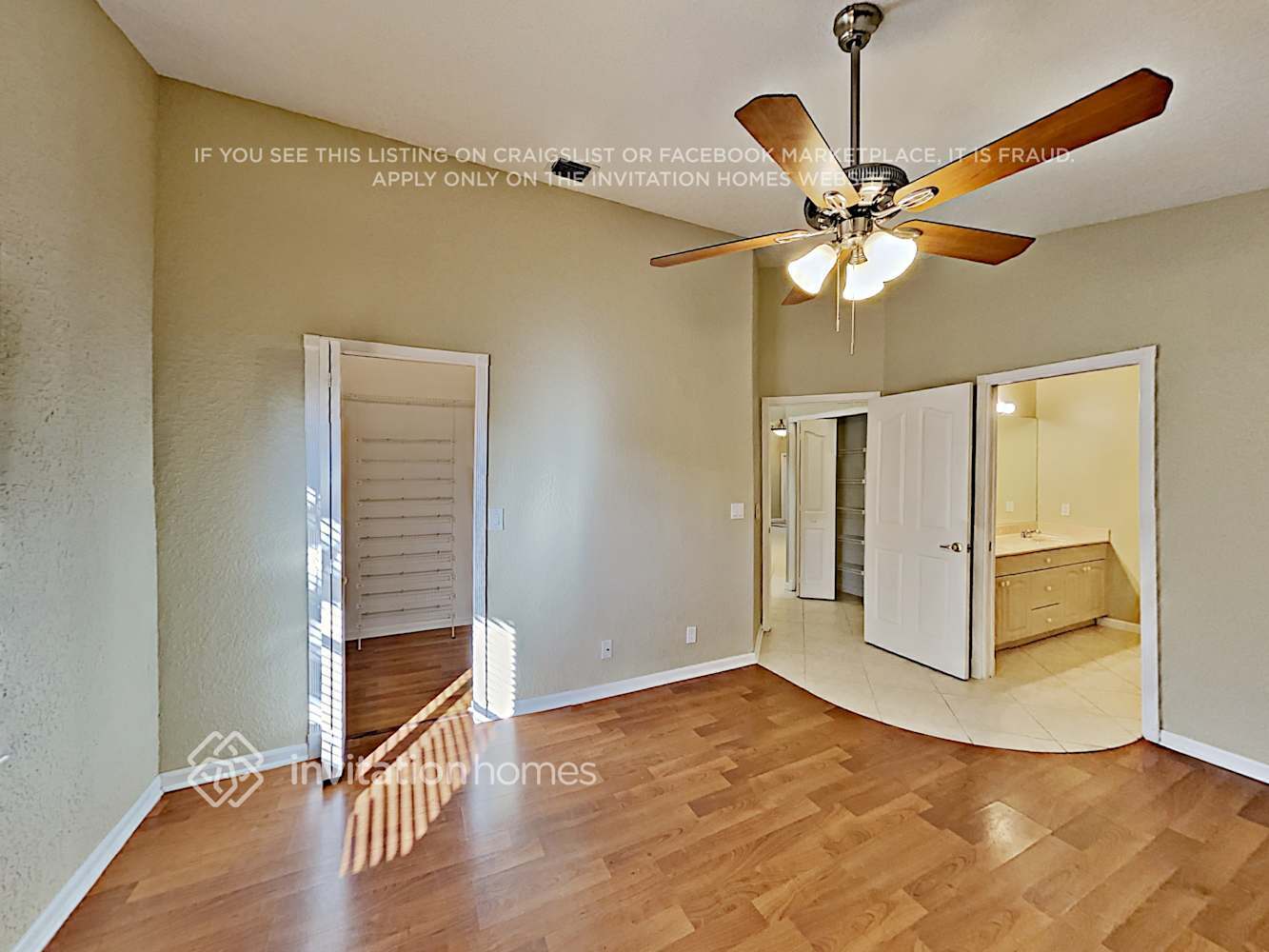 Building Photo - 3970 Sea Grape Cir