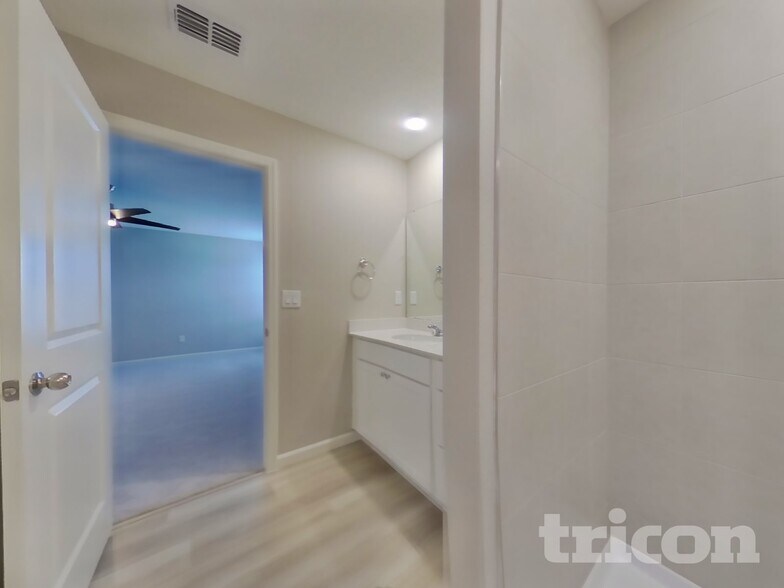 Building Photo - 2915 Grand Finale St