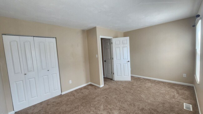 Building Photo - Rosemont Forest