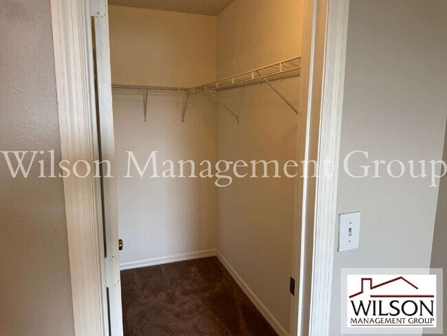 Building Photo - 4944 Waterside Pointe Cir
