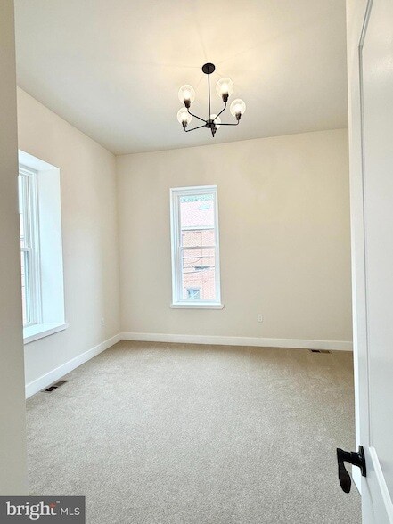 Building Photo - 151 N York St