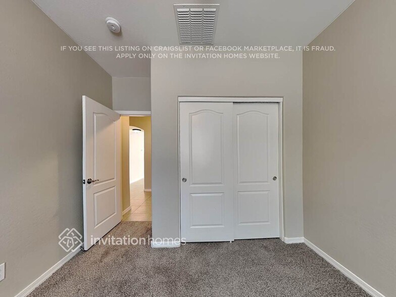 Building Photo - 832 S Henry Ln