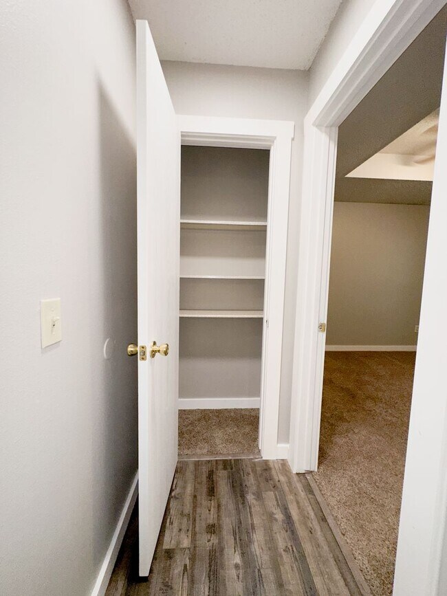 Building Photo - 1444-1446 N Dawn Drive