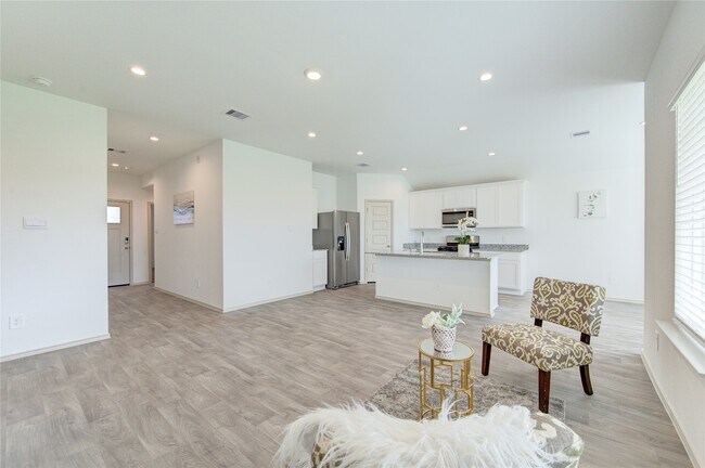 Primary Photo - 1806 Laguna Wy