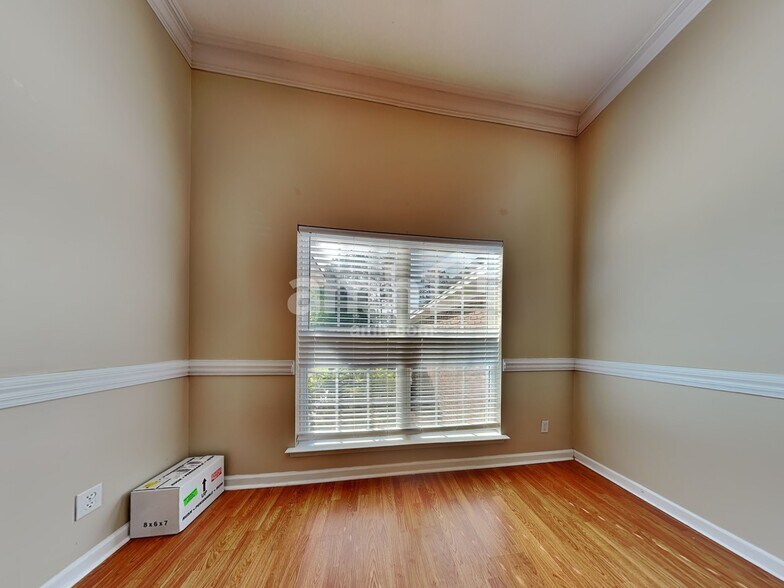 Building Photo - 509 Dresler Rd