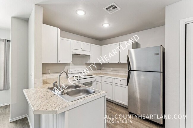 Building Photo - 307 W Wallace St