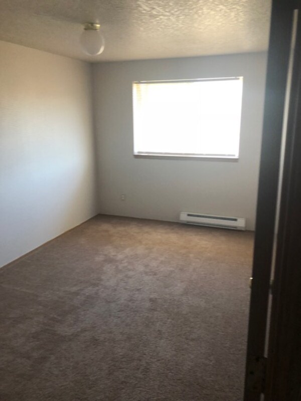 Building Photo - 2933 SE 38th Ct