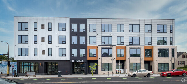 Building Photo - The Pearl