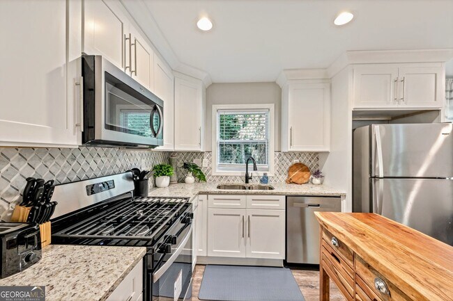 Building Photo - 3590 Ponderosa Ln