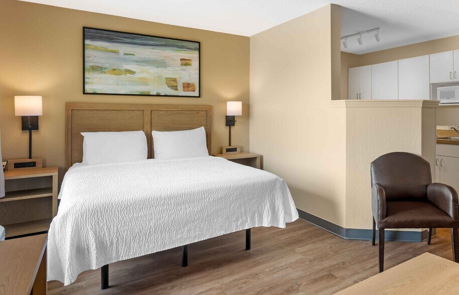 Building Photo - Furnished Studio-Melbourne - Airport