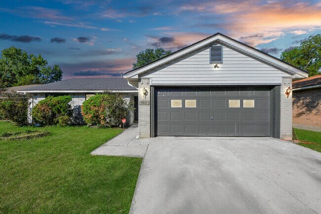 Building Photo - 20411 Jasperwood Ln