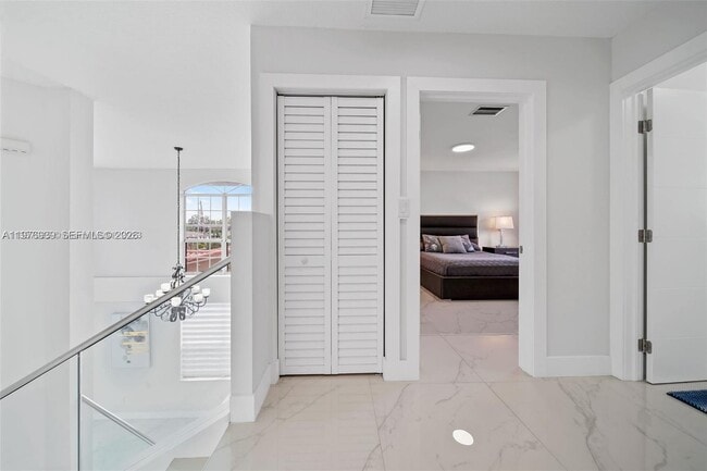 Building Photo - 3436 SW 88th Pl