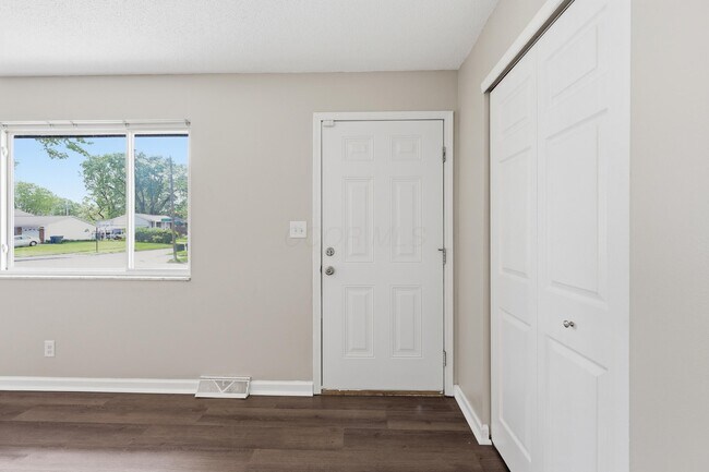 Building Photo - 5240 Carbondale Dr