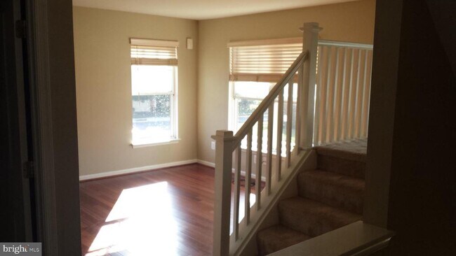 Building Photo - 9300 Warren Falls Ln