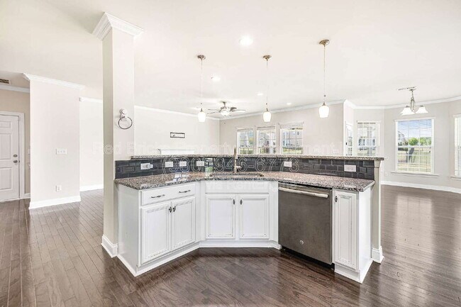 Building Photo - 8608 Lavender Pl