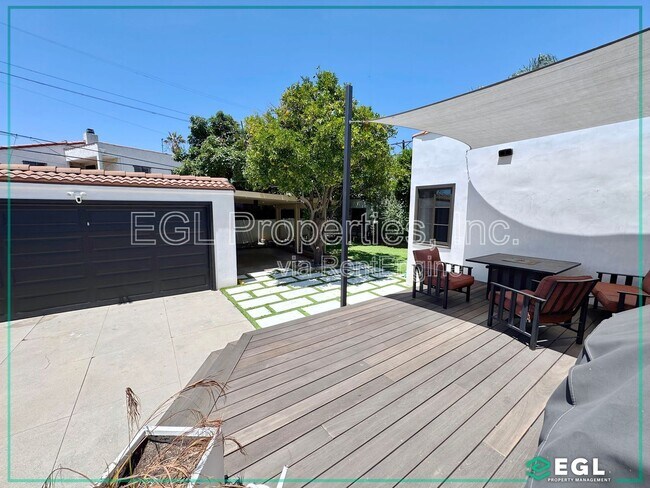 Building Photo - 3927 Degnan Blvd