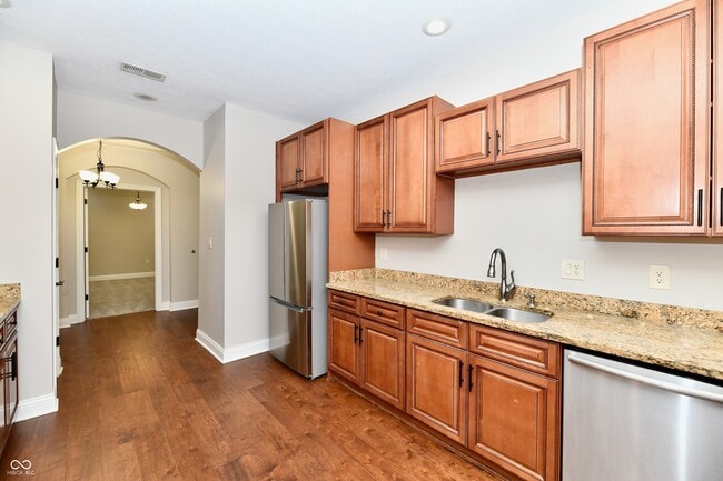 Building Photo - 8555 One W Dr