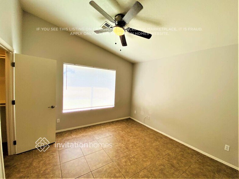 Building Photo - 4607 W Laredo St