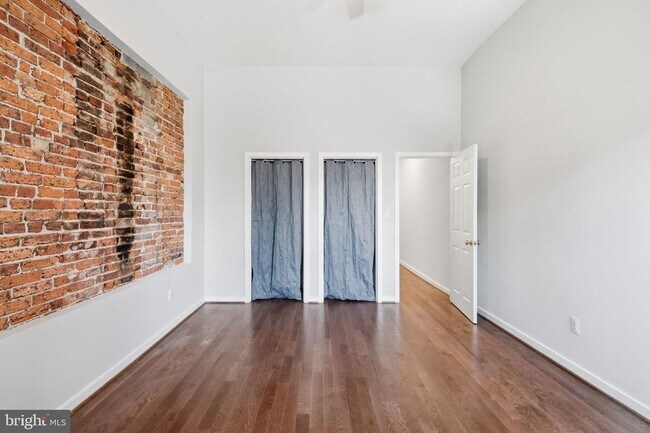 Building Photo - 914 N St NW