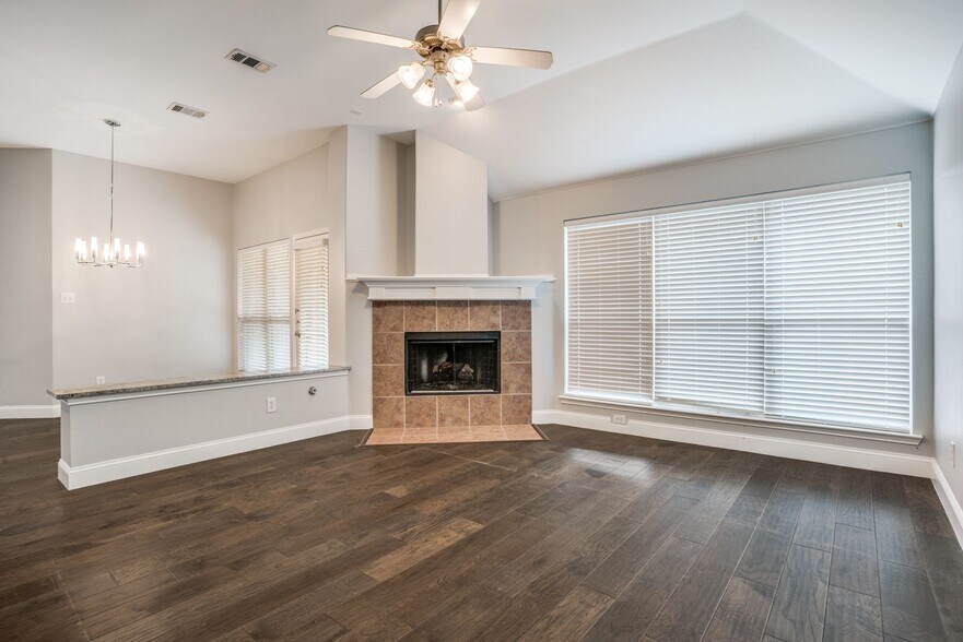 Building Photo - 3408 Hidden Valley Dr