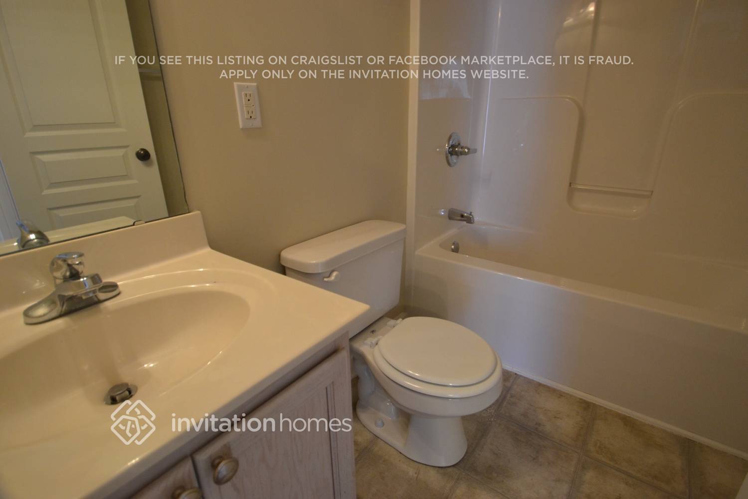 Building Photo - 1807 Chantilly Ln