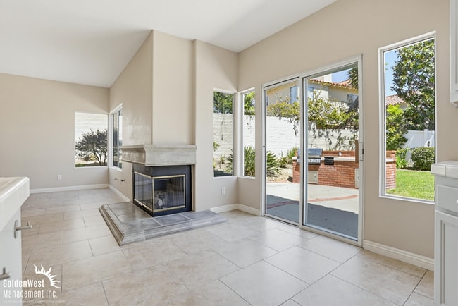 Building Photo - Charming and Spacious 4Bdm 3Ba Home in the Highly Desirable Carmel Valley Community!