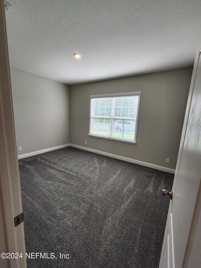 Building Photo - 2599 Lantana Ln