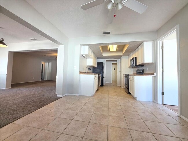 Building Photo - 1770 Elm Dr
