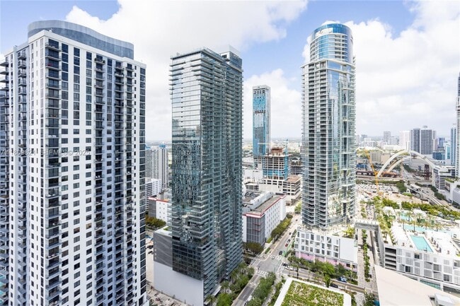 Building Photo - 159 NE 6th St