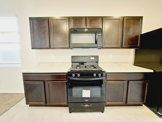 Building Photo - Energy Efficient Home!