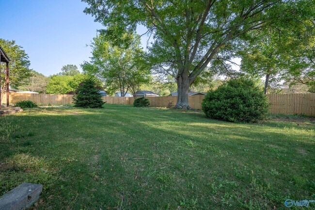 Building Photo - 912 Mountain Gap Rd SE